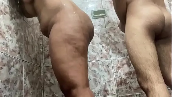 XXX Having sex in the bath and with the right to cum in the ass मेगा मूवीज़