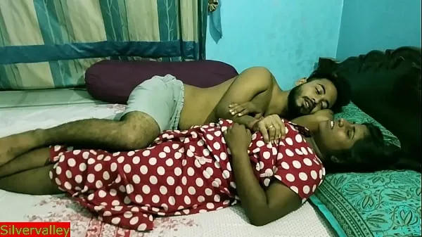 XXX Индийская юная пара, вирусное горячее секс-видео !! Деревенская девушка против умного юного паренька, настоящий секс мегафильмов