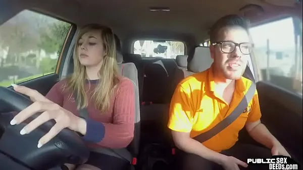 XXX Curvy UK babe sucks off and rides driving instructor in car أفلام ضخمة