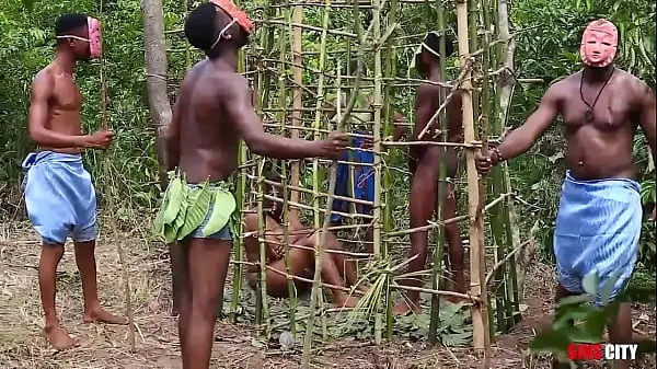 XXX Somewhere in west Africa, on our annual festival, the king fucks the most beautiful maiden in the cage while his Queen and the guards are watching Filem mega