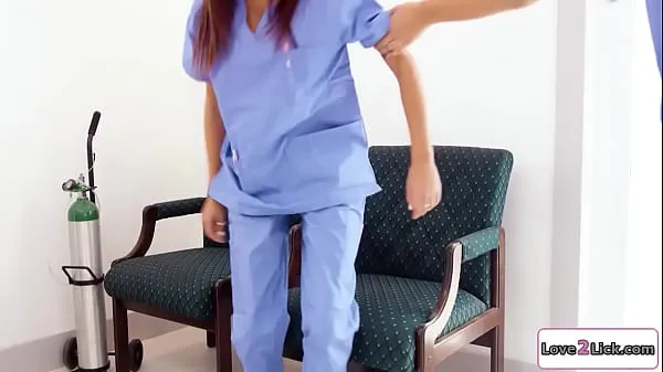 XXX Nurses dominate a patient and finger her film besar